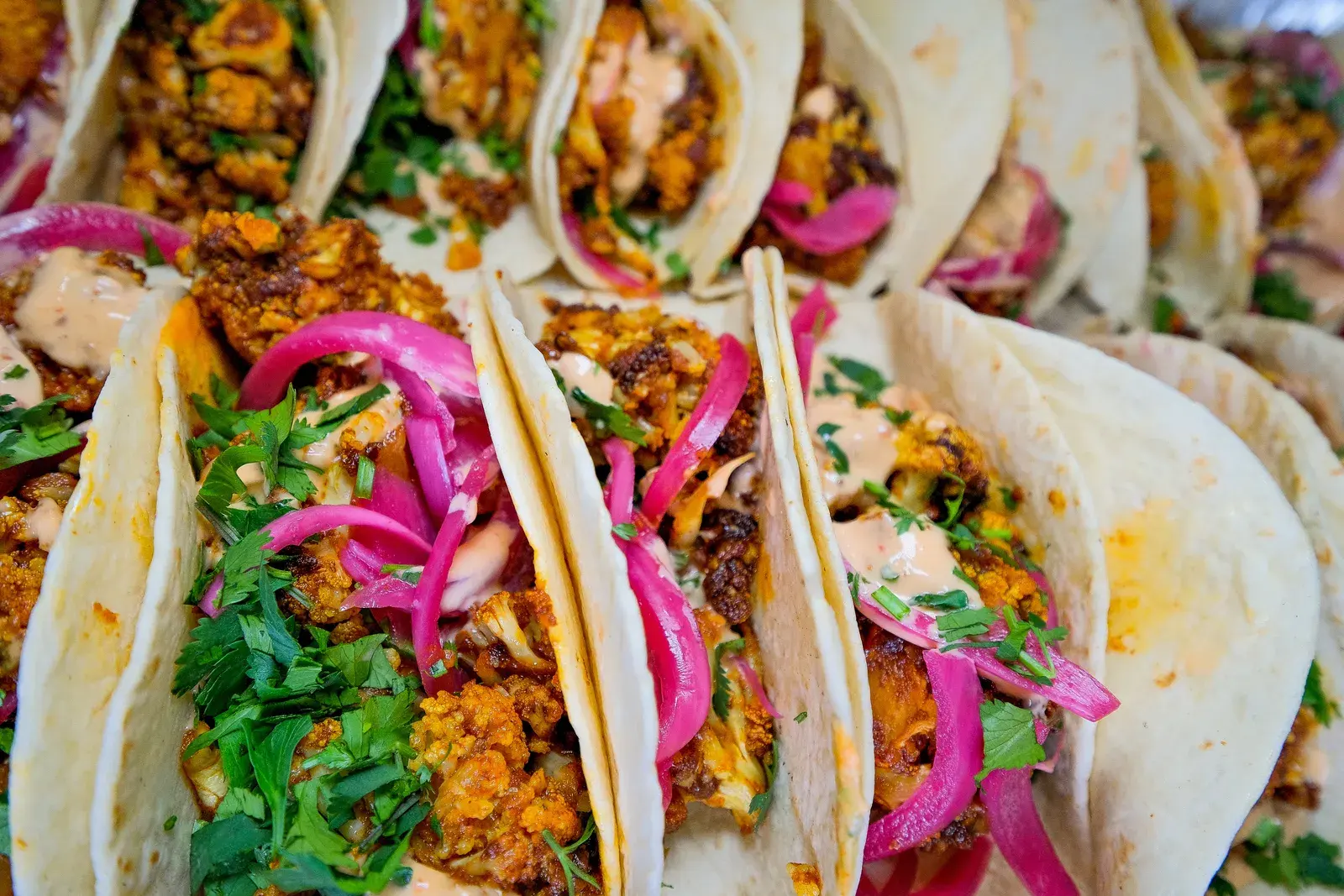 How to Plan Catering for a Backyard Party